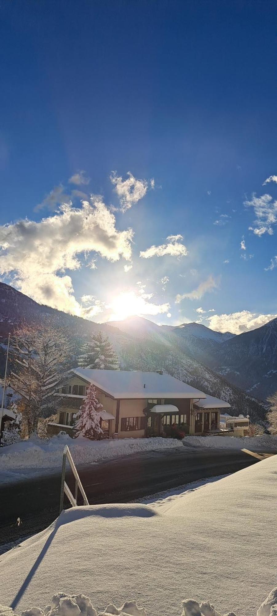 B&B Chalet Rustica Inden, Leukerbad Екстериор снимка